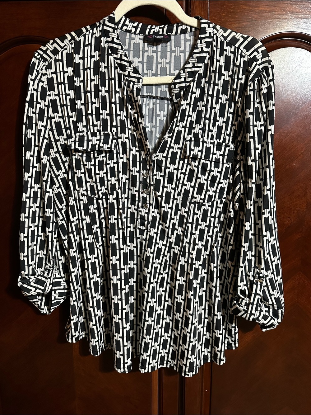 Cocomo Black & White Chain-Link Button-Front Blouse